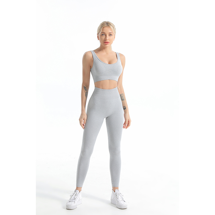 seamless ribbed sports bra and leggings set