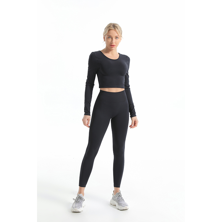 Seamless longsleeve crop top and leggings set with pointelle structure