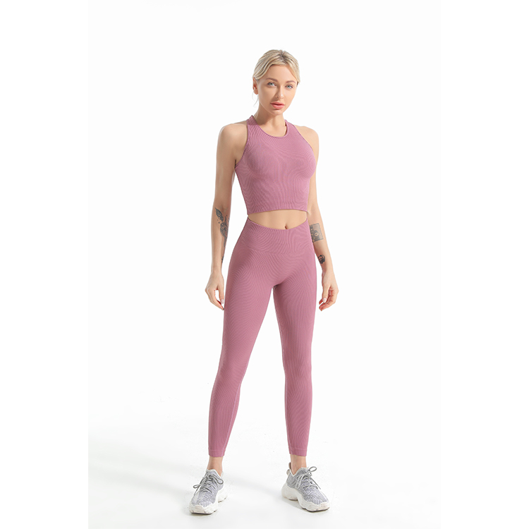 Seamless ribbed crop top vest and leggings