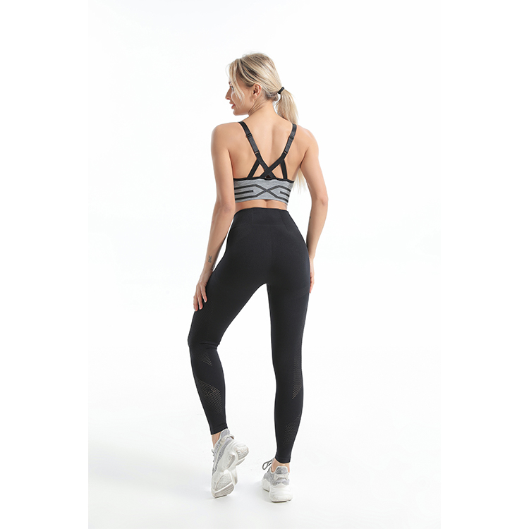 Seamless sports bra and legging gym sets back 