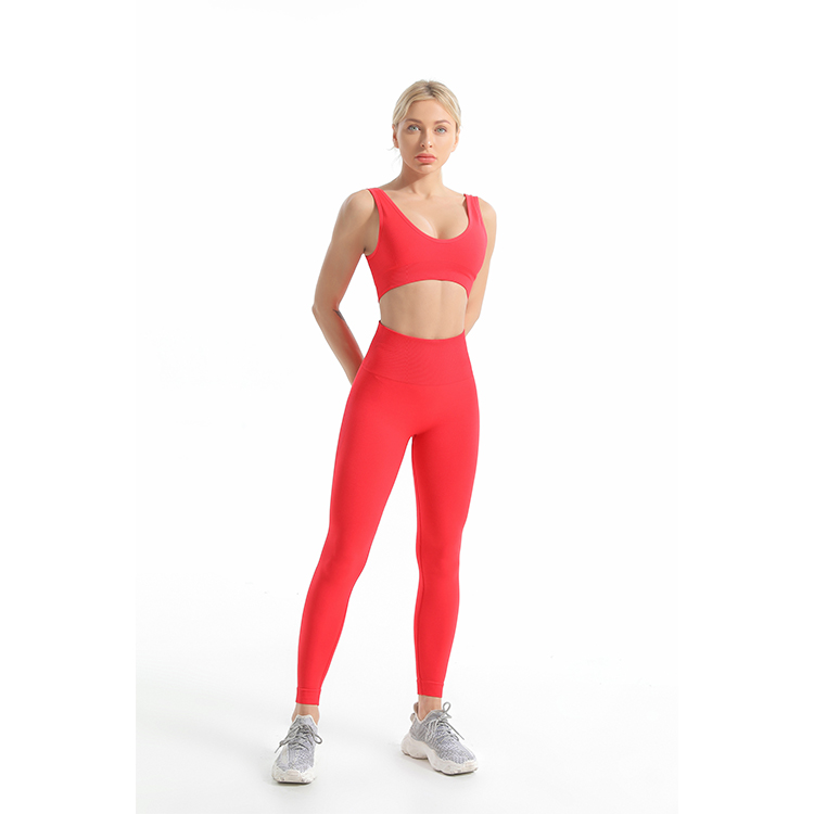 seamless sports bra and leggings set 1